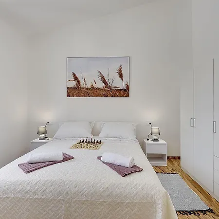 Mit Pool Und Klimatisierten Schlafzimmern Vakantiehuis Vodnjan