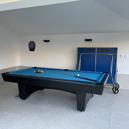Mit Pool Und Klimatisierten Schlafzimmern *